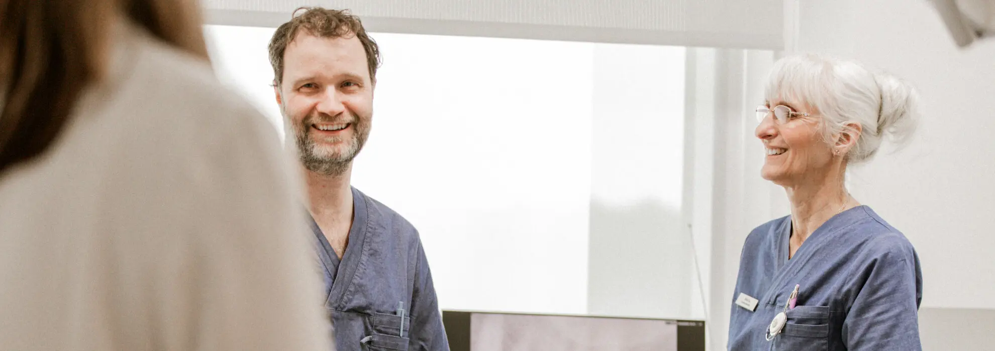 tandläkare med patient